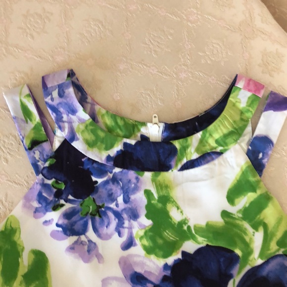 Children's Place Floral Dress - Picture 4 of 5